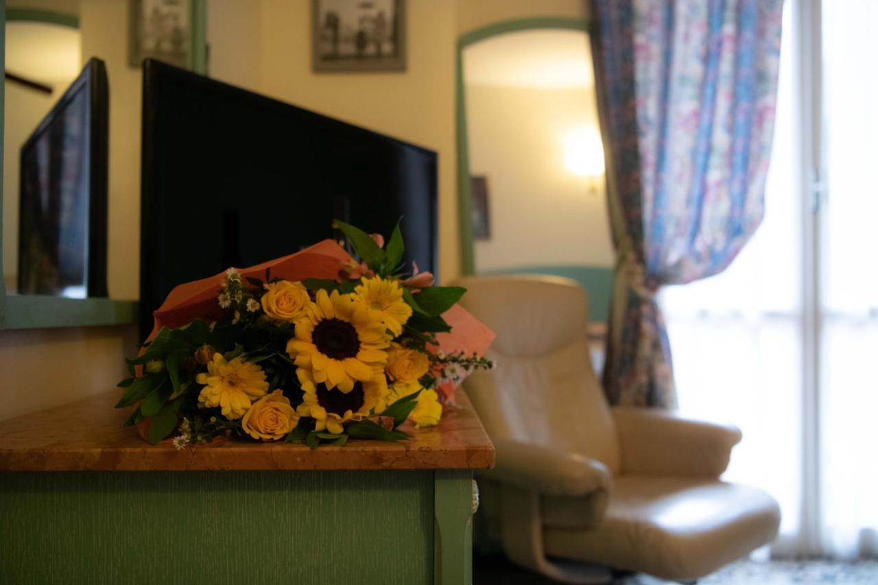 Hotel Magnolia Albenga Eksteriør billede