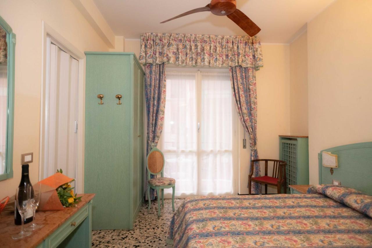 Hotel Magnolia Albenga Eksteriør billede