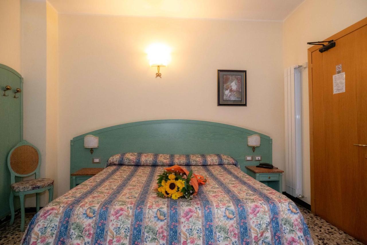 Hotel Magnolia Albenga Eksteriør billede