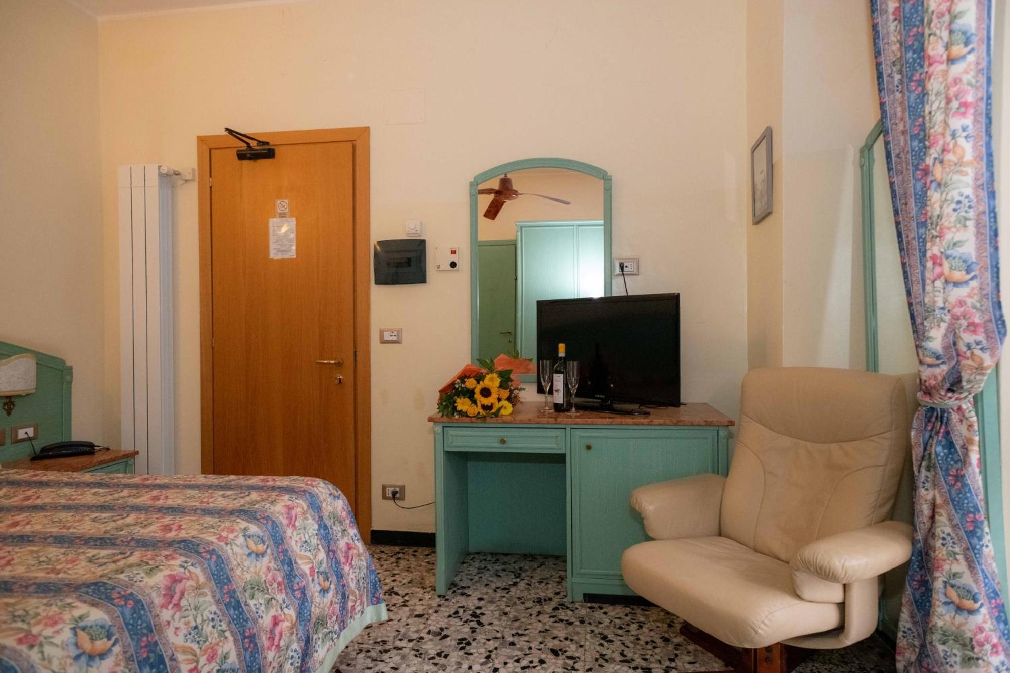 Hotel Magnolia Albenga Eksteriør billede