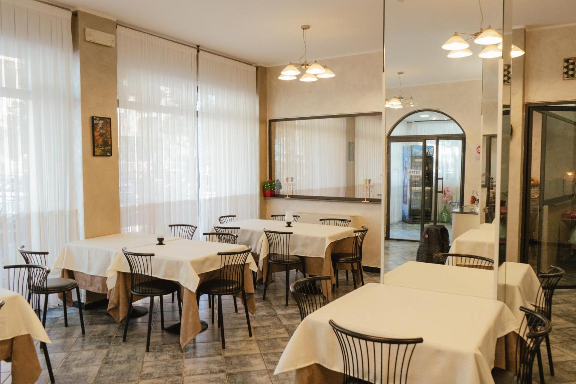 Hotel Magnolia Albenga Eksteriør billede